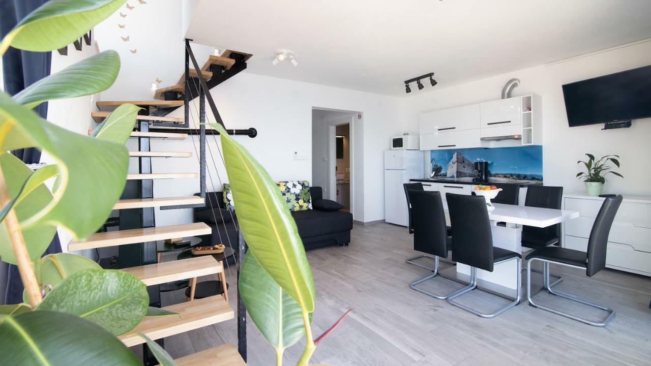 Apartment Segnia Сень Екстер'єр фото