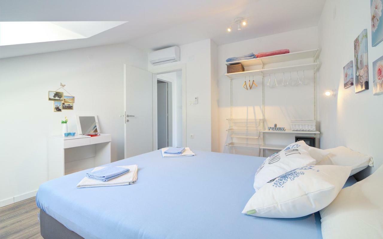 Apartment Segnia Сень Екстер'єр фото